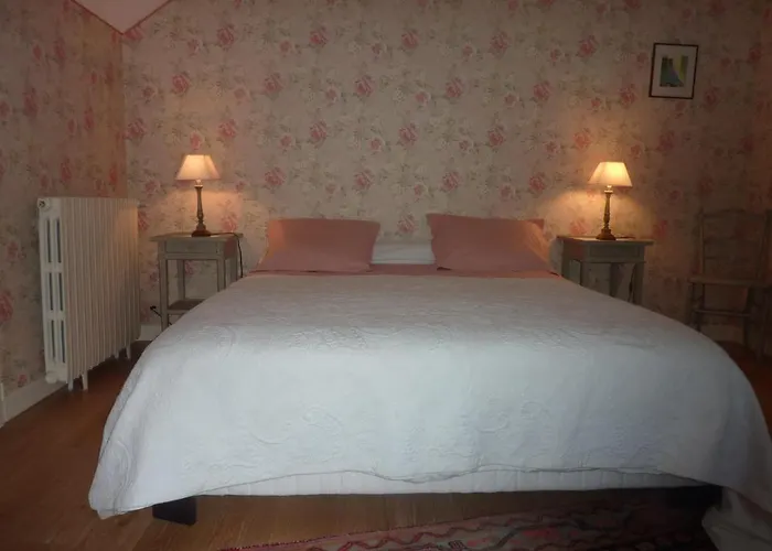 L'oree Du Bois לינה וארוחת בוקר